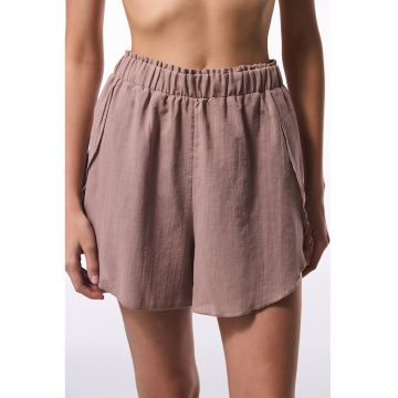 Pantaloni scurti vaporosi cu slituri laterale Pantaloni scurti vaporosi cu slituri laterale