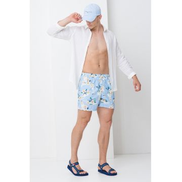 Pantaloni scurti de baie cu model si buzunare laterale Pantaloni scurti de baie cu model si buzunare laterale