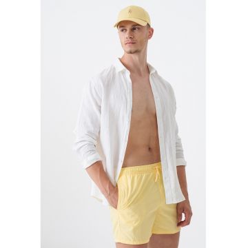 Pantaloni sucrti de baie cu snururi si model uni Pantaloni sucrti de baie cu snururi si model uni