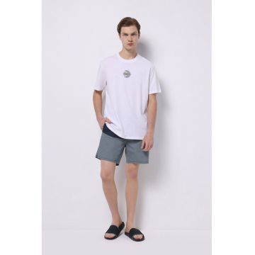 Pantaloni scurti de baie cu design in doua nuante Pantaloni scurti de baie cu design in doua nuante