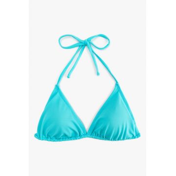 Sutien de baie cu cupe triunghiulare Sutien de baie cu cupe triunghiulare